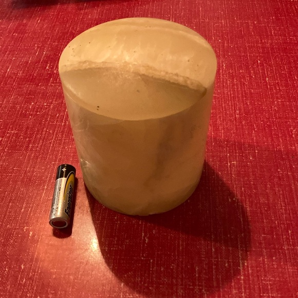 Decorative trinket box. - Picture 1 of 3